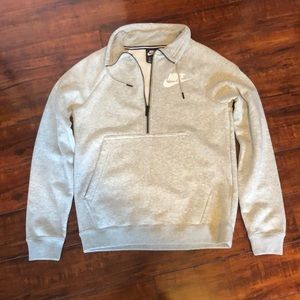 NWOT Nike Quarterzip